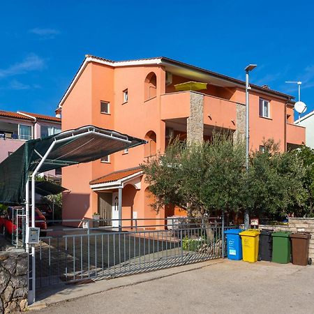 Beautiful Apartment In Krk With Kitchen Крк Екстер'єр фото