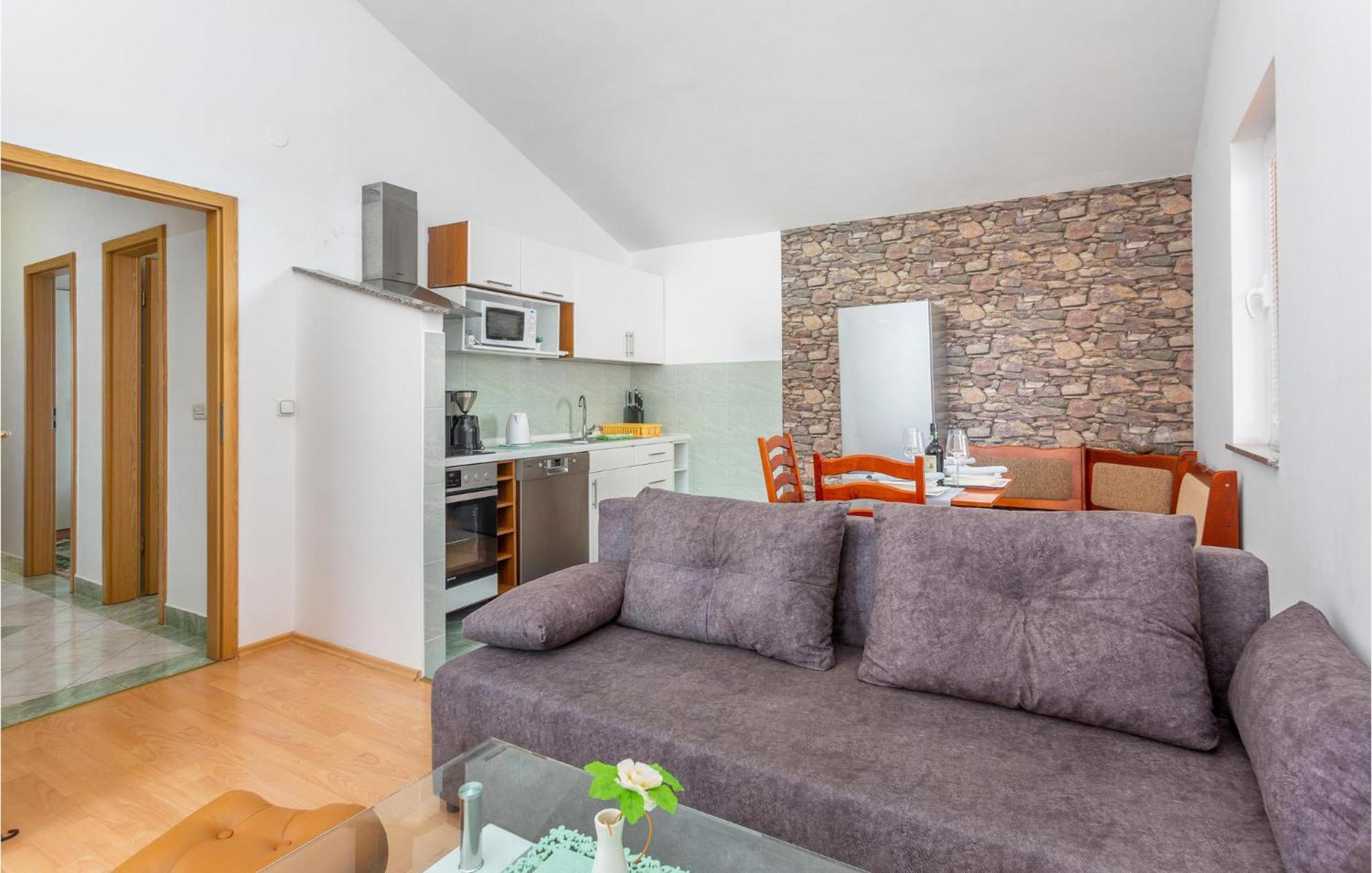 Beautiful Apartment In Krk With Kitchen Крк Екстер'єр фото
